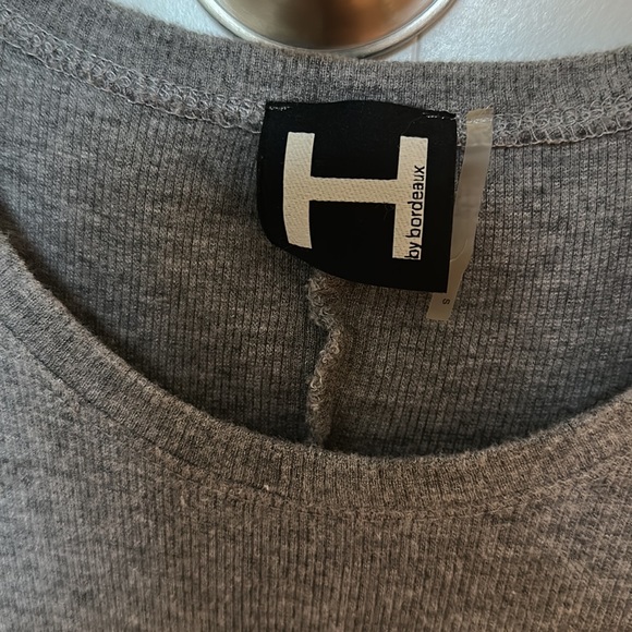 H by BORDEAUX Nordstrom grey ribbed tee short sleeve soft SMALL GUC - Picture 4 of 6